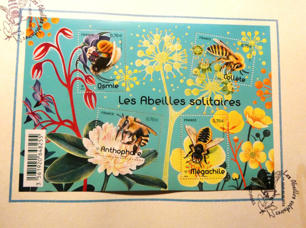 Bloc de timbres représentant des abeilles solitaires édités par le CPB en Mai 2016.© Cercle Philatélique de Bourges, tous droits réservés.