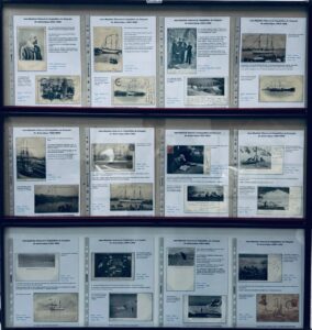 Panneau d'exposition 3 fait par Madeleine HENRY de l'Association Philatélique de Nevers. © Studio E.R.E.